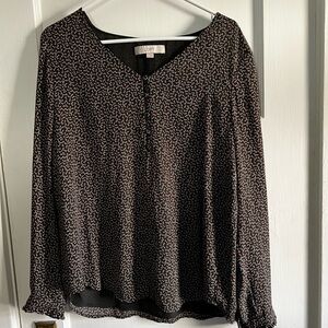 LOFT Women's Green and White Printed Top